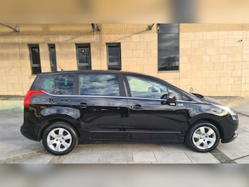 Used Peugeot 5008 2011 for sale - 76970072: Photo