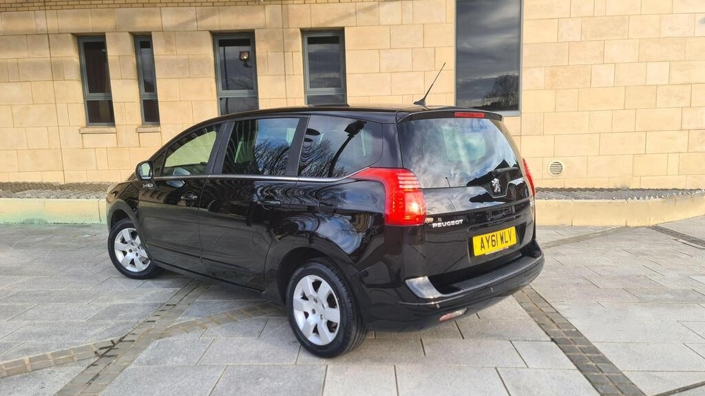 Used Peugeot 5008 2011 for sale - 76970072: Photo 5