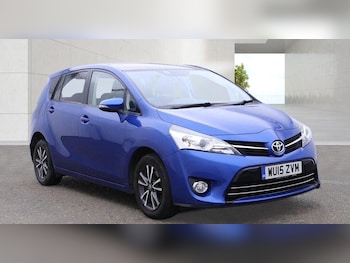 Used Toyota Verso 2015 for sale - 79312974: Photo