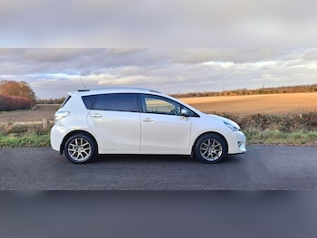 Used Toyota Verso 2014 for sale - 76921996: Photo