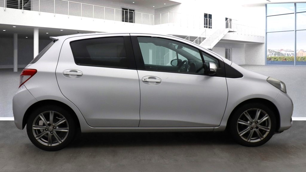 Used Toyota Yaris 2011 for sale - 76368991: Photo 3