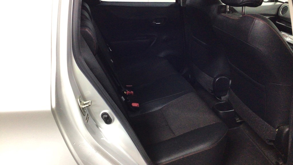 Used Toyota Yaris 2011 for sale - 76368991: Photo 9