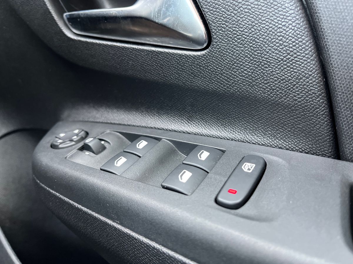 Used Vauxhall Corsa 2024 for sale - 76686958: Photo 19