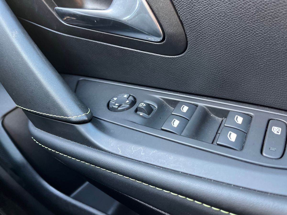 Used Peugeot 208 2022 for sale - 76605415: Photo 20