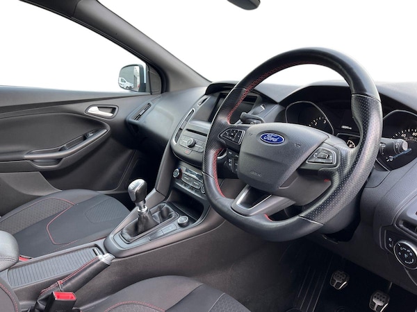 Used Ford Focus 2018 for sale - 76186196: Photo 5