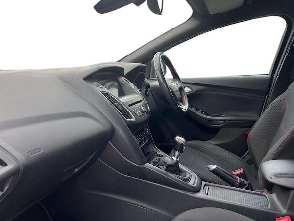 Used Ford Focus 2018 for sale - 76186196: Photo 8