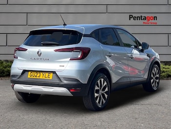 Used Renault Captur 2023 for sale - 75129502: Photo