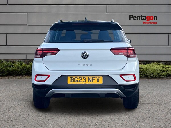 Used Volkswagen T-Roc 2023 for sale - 75713364: Photo 16