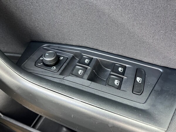 Used Volkswagen T-Roc 2023 for sale - 75713364: Photo 20