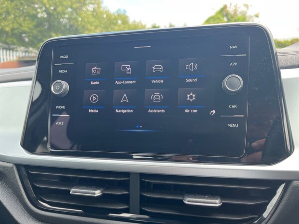 Used Volkswagen T-Roc 2023 for sale - 75713364: Photo 24