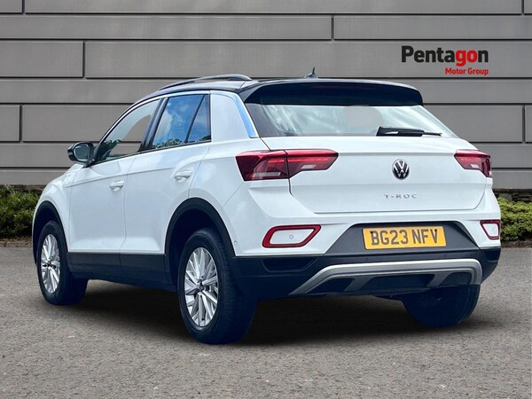 Used Volkswagen T-Roc 2023 for sale - 75713364: Photo 2