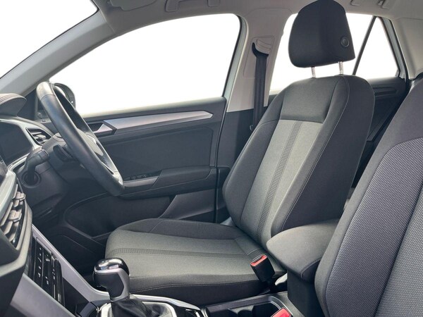 Used Volkswagen T-Roc 2023 for sale - 75713364: Photo 9