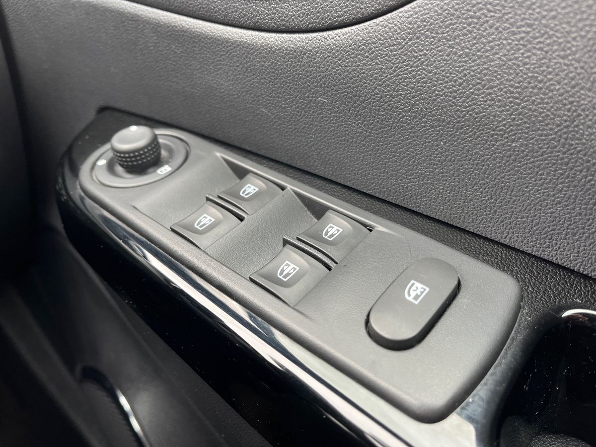 Used Renault Captur 2017 for sale - 76624860: Photo 20