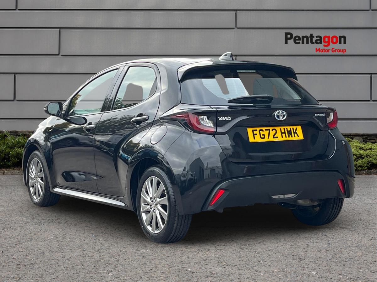 Used Toyota Yaris 2022 for sale - 76163954: Photo 2