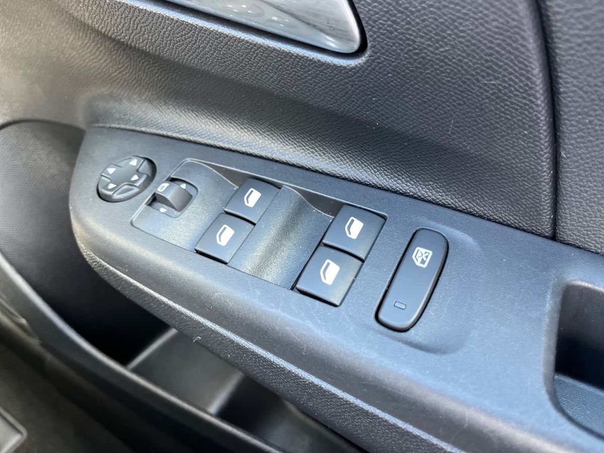 Used Vauxhall Corsa 2023 for sale - 75778638: Photo 19