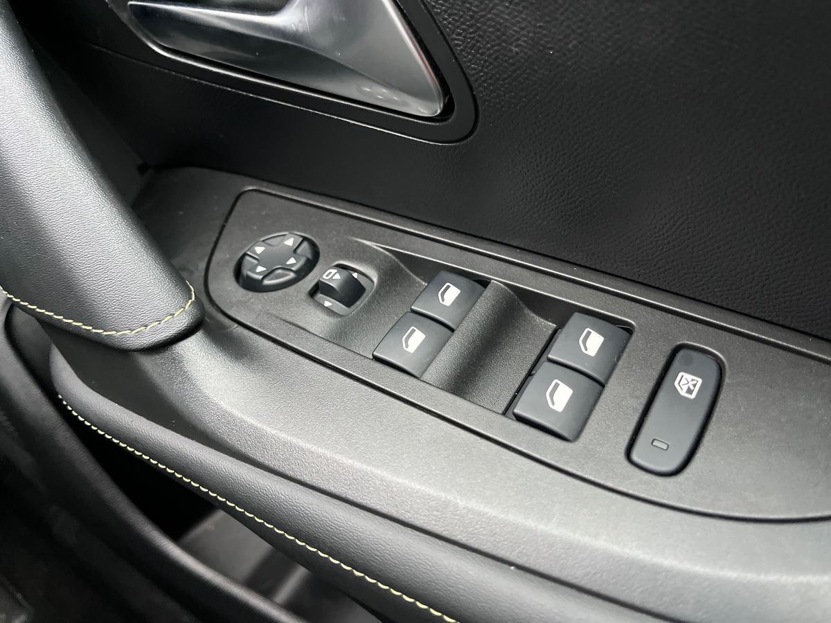 Used Peugeot 2008 2021 for sale - 76978984: Photo 19