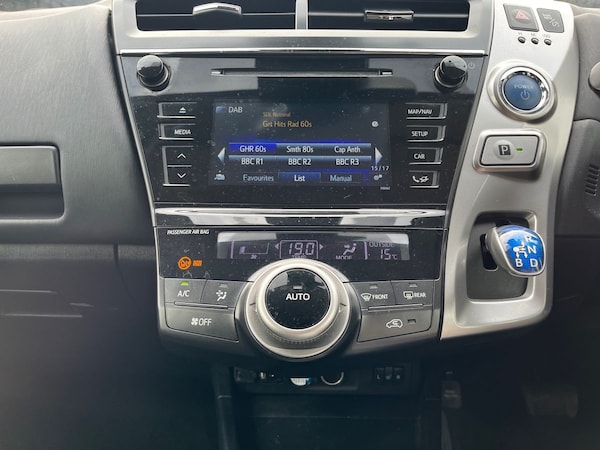 Used Toyota Prius+ 2020 for sale - 76248905: Photo 23