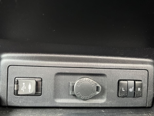 Used Toyota Prius+ 2020 for sale - 76248905: Photo 26