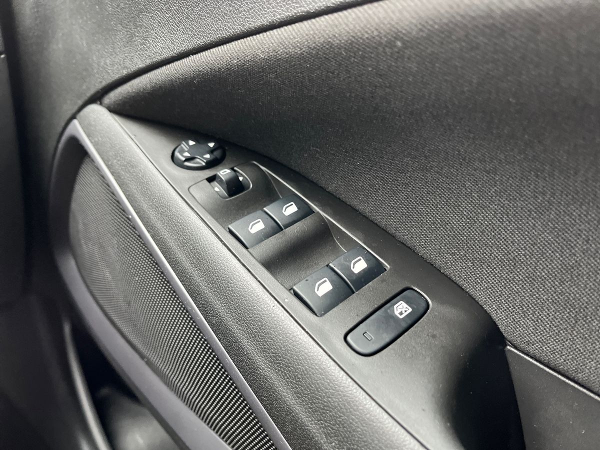 Used Vauxhall Crossland 2021 for sale - 76875934: Photo 19