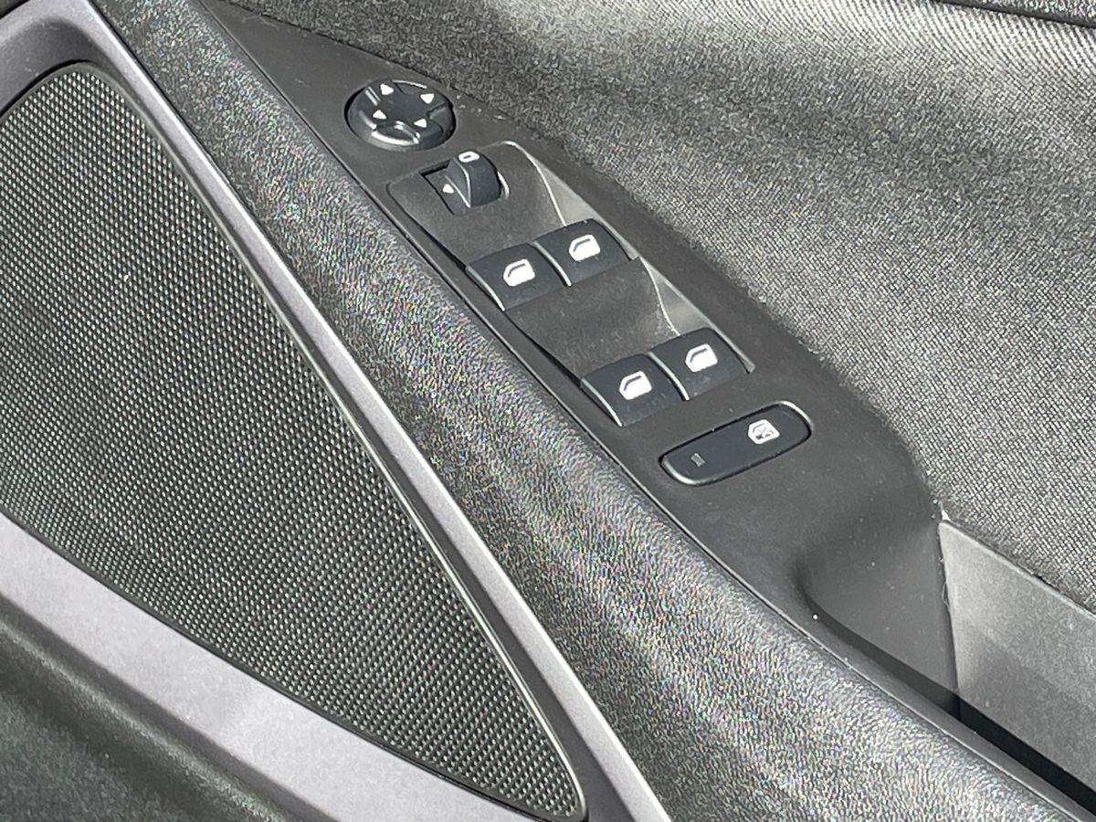 Used Vauxhall Crossland 2023 for sale - 76969570: Photo 18