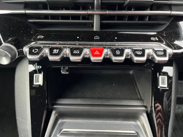 Used Peugeot E-2008 2024 for sale - 73948925: Photo 23