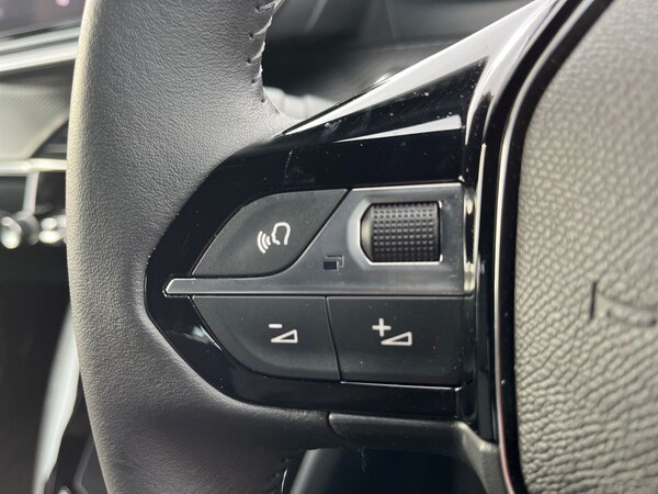 Used Peugeot E-2008 2024 for sale - 73948925: Photo 25
