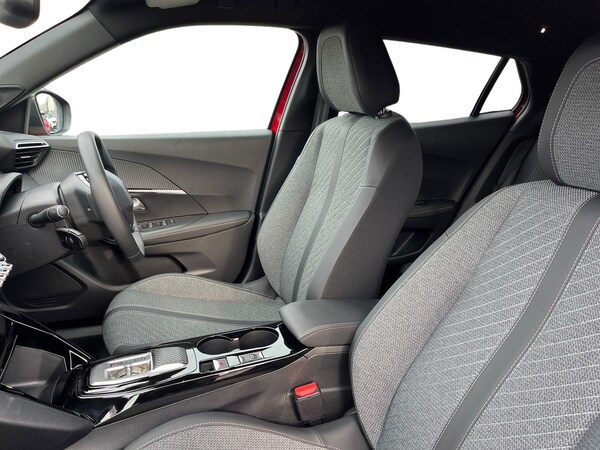 Used Peugeot E-2008 2024 for sale - 73948925: Photo 9