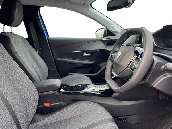 Used Peugeot 208 2023 for sale - 73948861: Photo 5