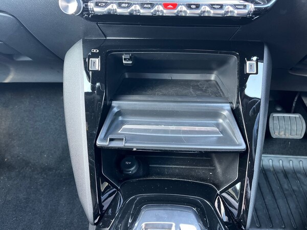 Used Peugeot E-2008 2024 for sale - 73948812: Photo 23