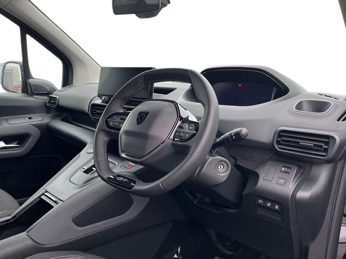 Used Peugeot e-Rifter 2024 for sale - 77107458: Photo 5