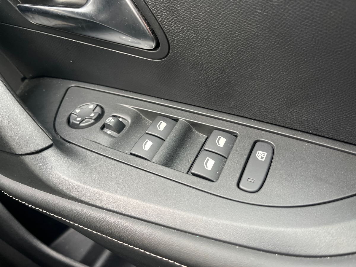 Used Peugeot 2008 2023 for sale - 76502744: Photo 20