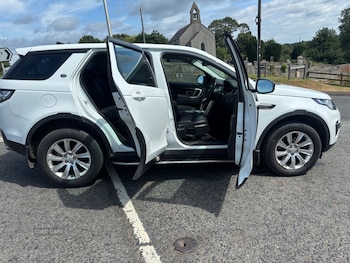 Used Land Rover Discovery Sport 2015 for sale - 79318122: Photo