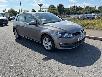Volkswagen - Golf