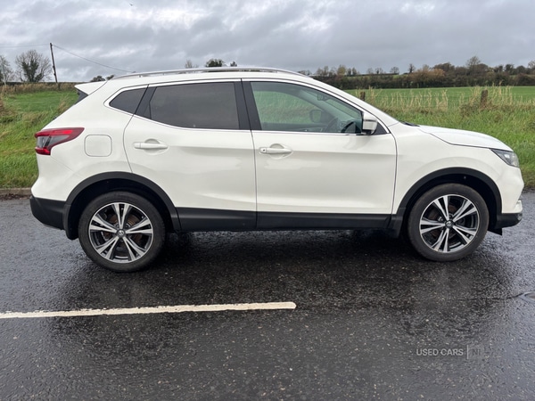 Used Nissan Qashqai 2017 for sale - 76513866: Photo 2