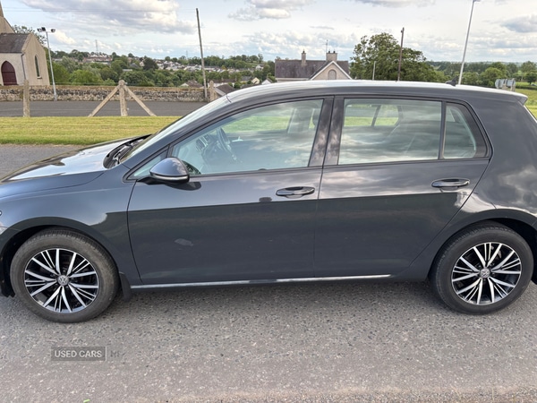 Used Volkswagen Golf 2019 for sale - 76729483: Photo 1