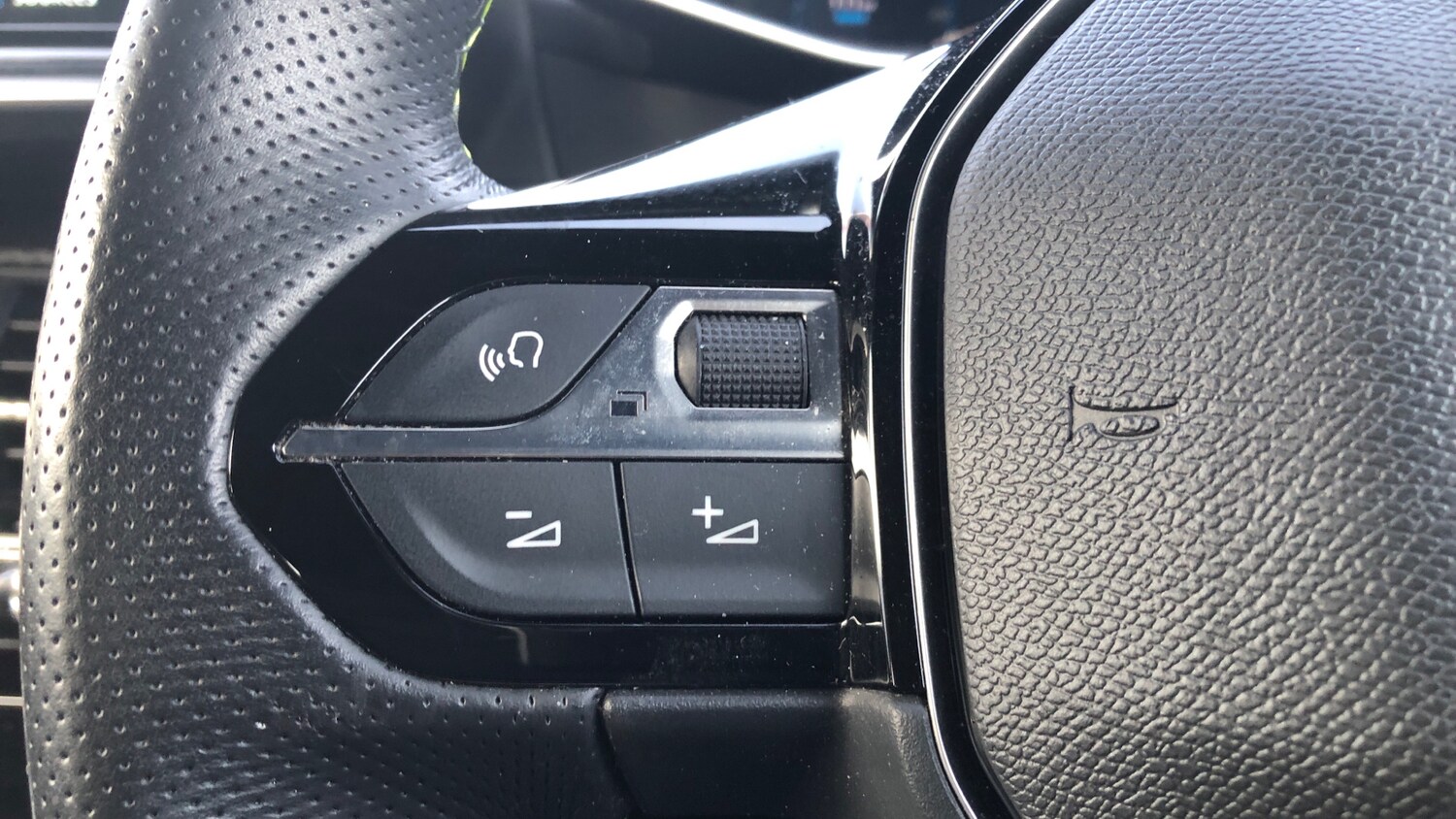 Used Peugeot 2008 2023 for sale - 78021140: Photo 23