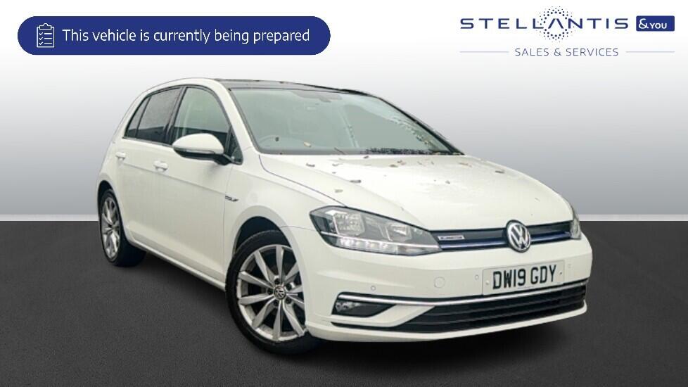 Used Volkswagen Golf 2019 for sale - 76690675: Photo 1