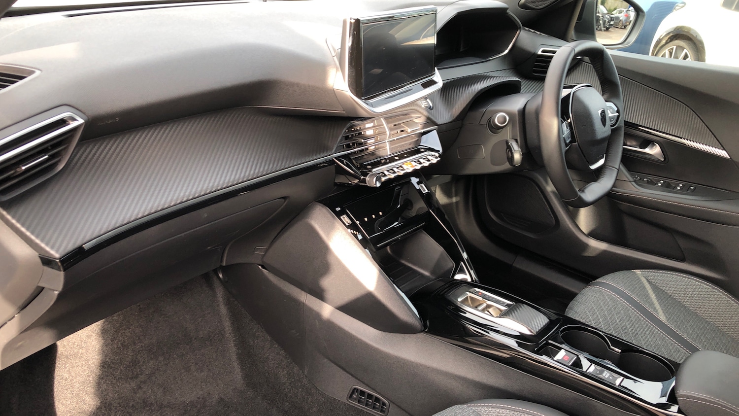 Used Peugeot 2008 2024 for sale - 76754138: Photo 12