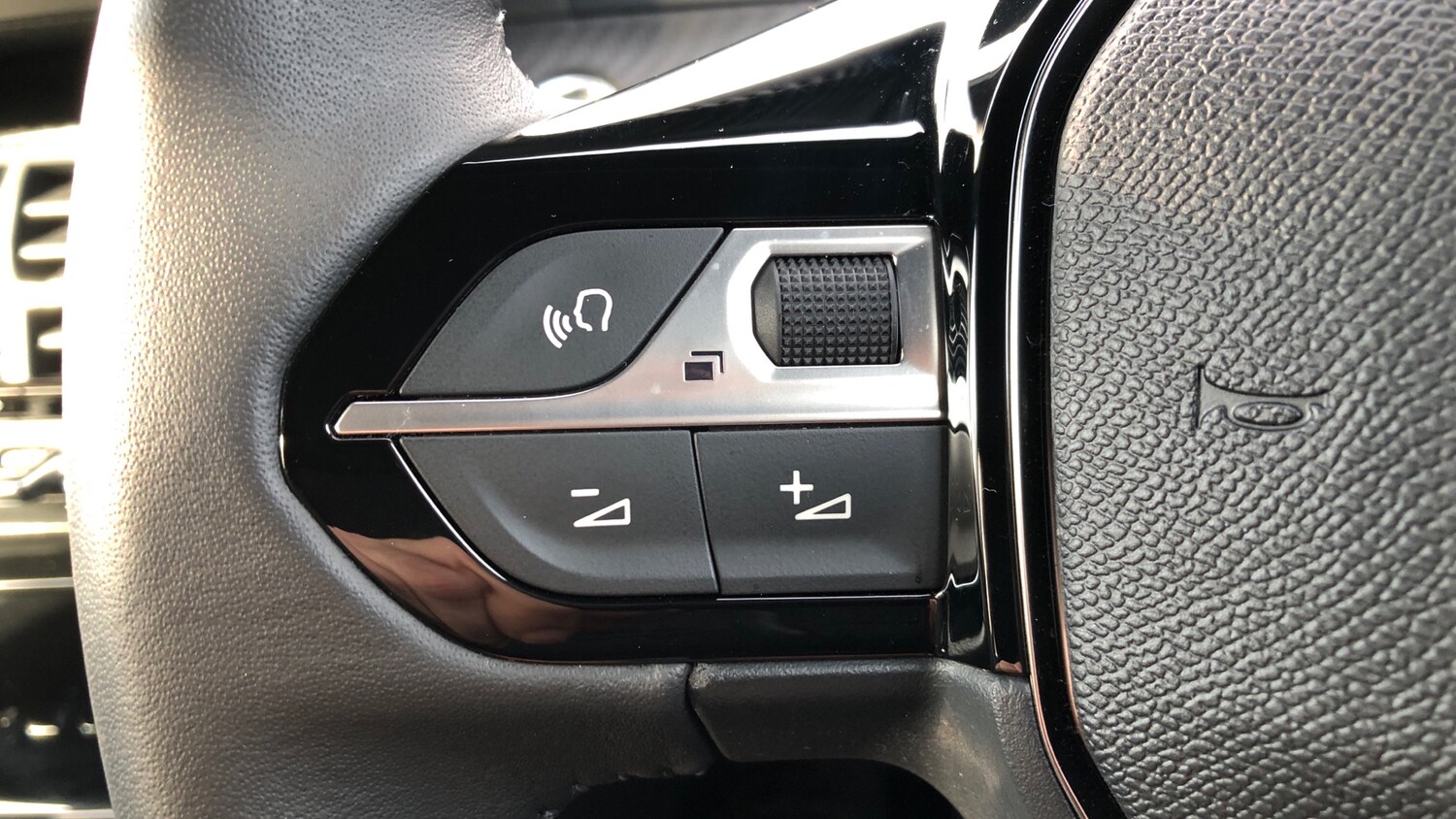 Used Peugeot 2008 2024 for sale - 76754138: Photo 23