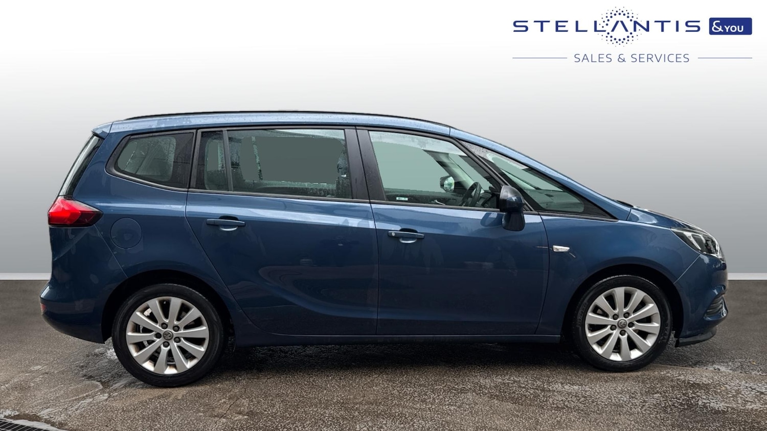 Used Vauxhall Zafira 2017 for sale - 76500503: Photo 2