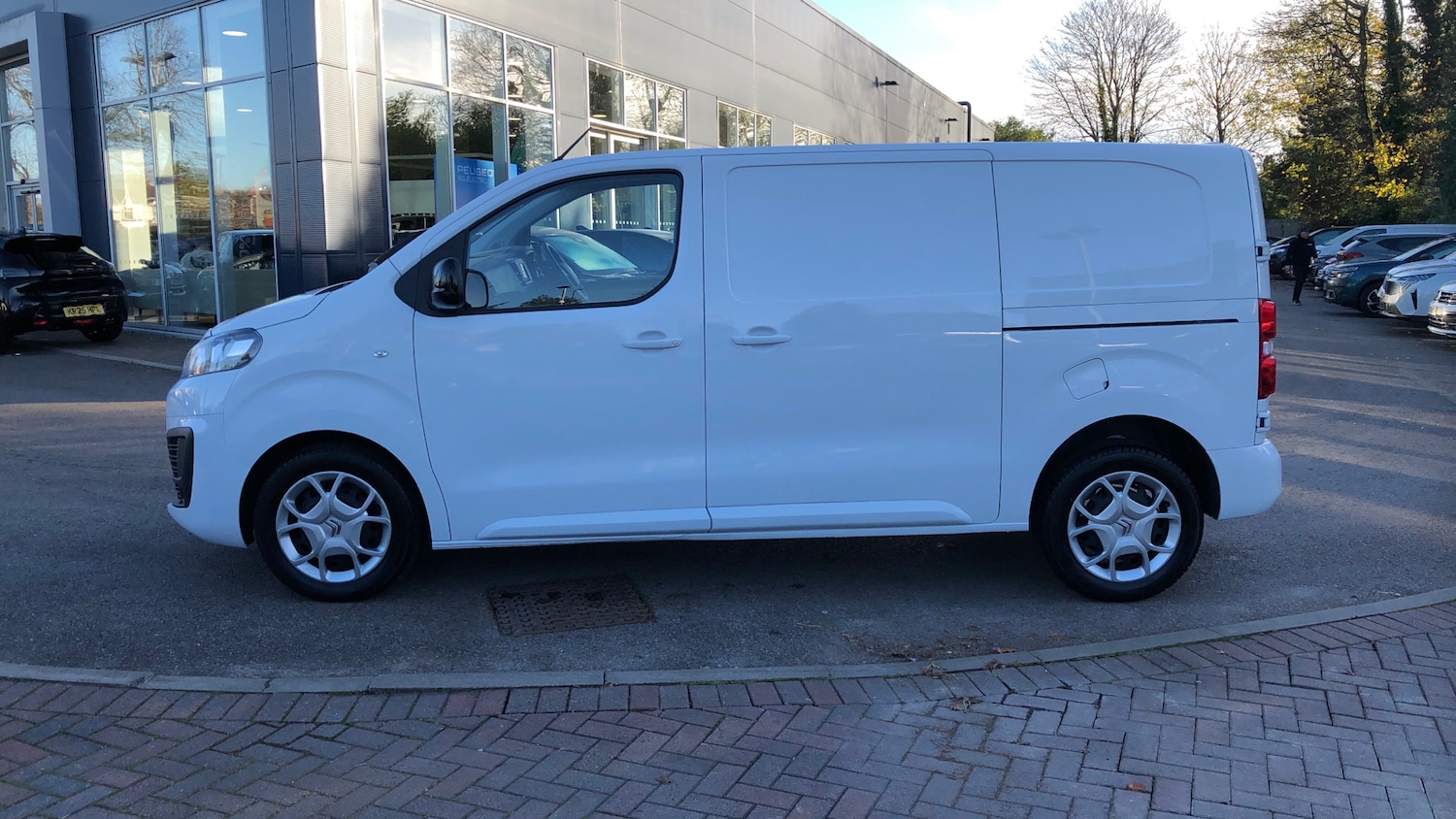 Used Citroen Dispatch 2024 for sale - 76608945: Photo 6