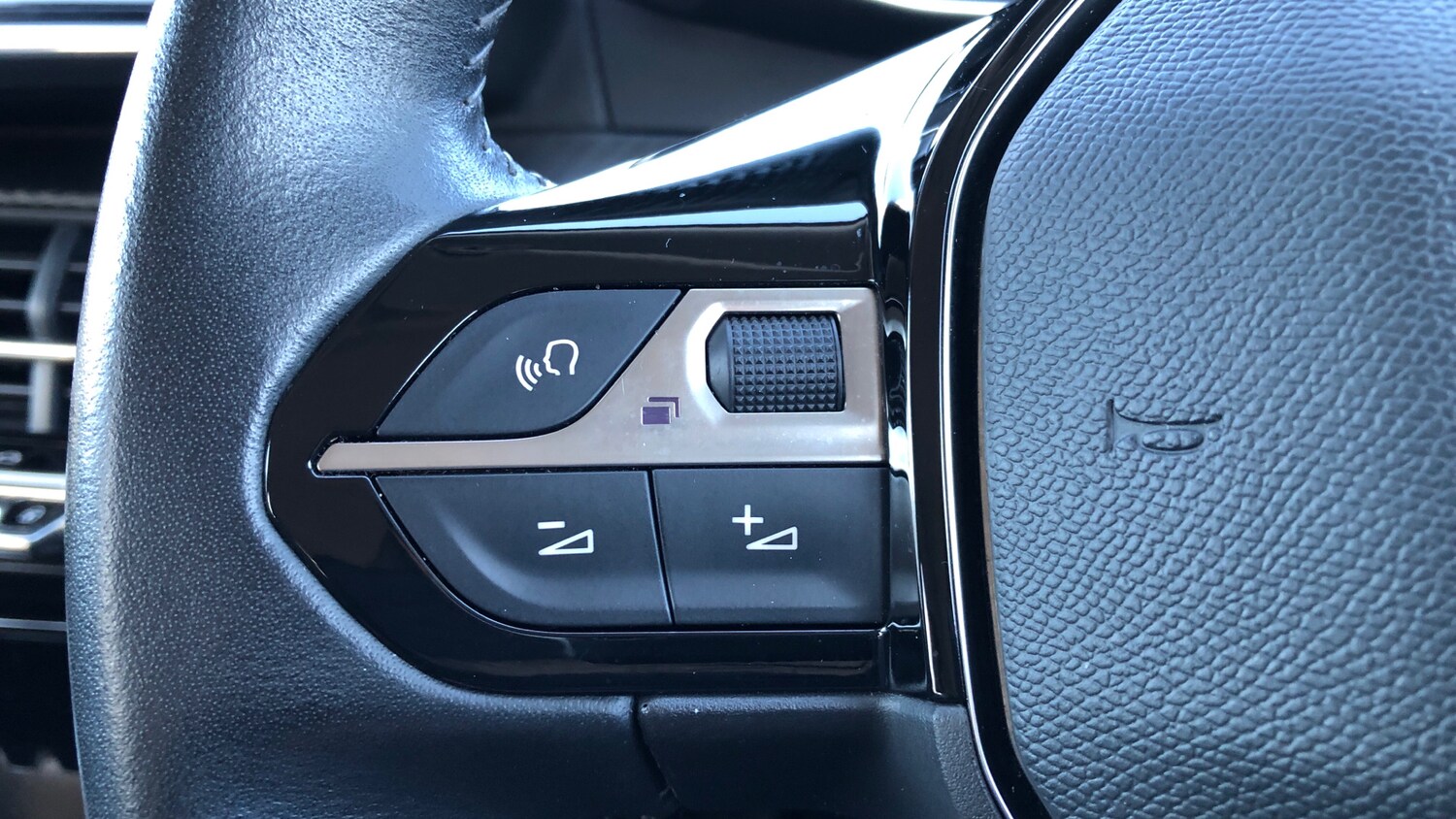 Used Peugeot 2008 2020 for sale - 77634348: Photo 23