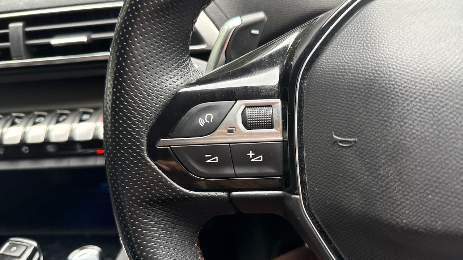 Used Peugeot 3008 2019 for sale - 76086035: Photo 23