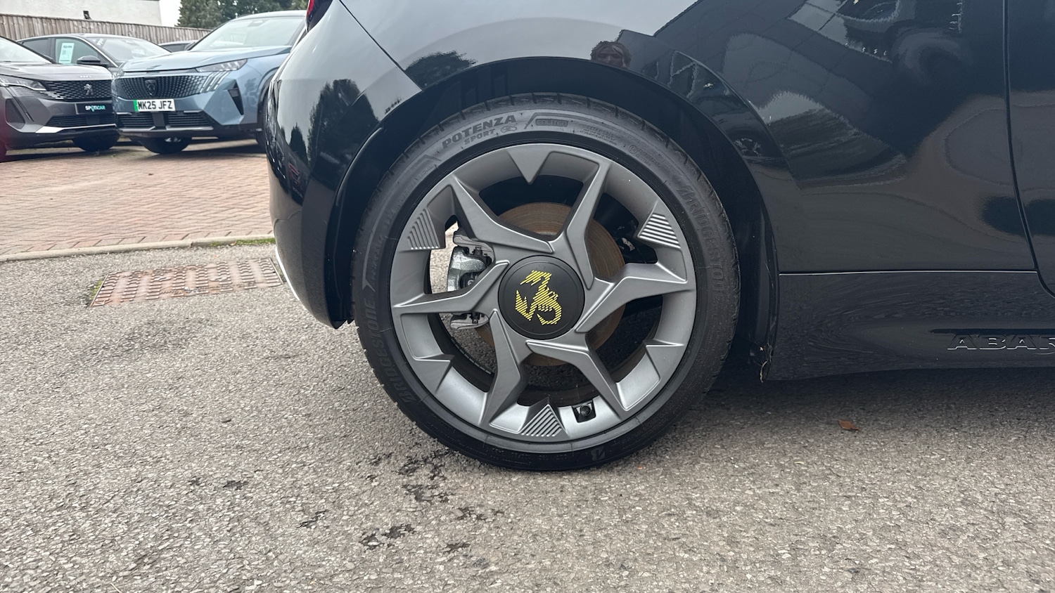 Used Abarth 500C 2025 for sale - 76787598: Photo 14