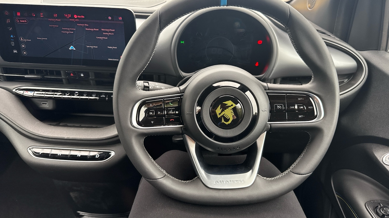 Used Abarth 500C 2025 for sale - 76787598: Photo 18