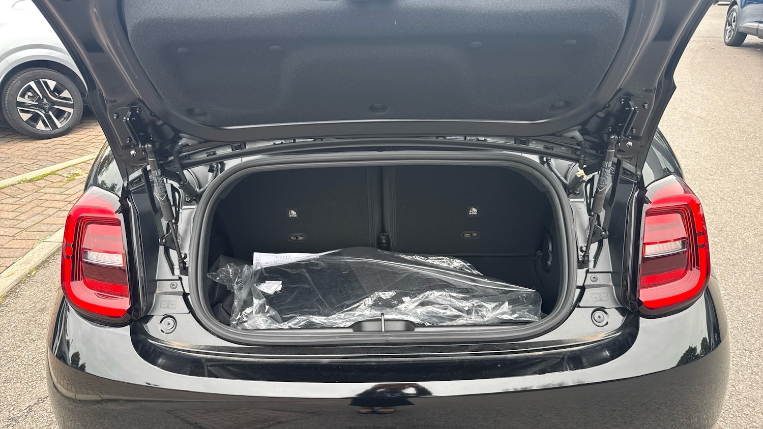 Used Abarth 500C 2025 for sale - 76787598: Photo 19