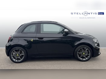 Used Abarth 500C 2025 for sale - 76787598: Photo