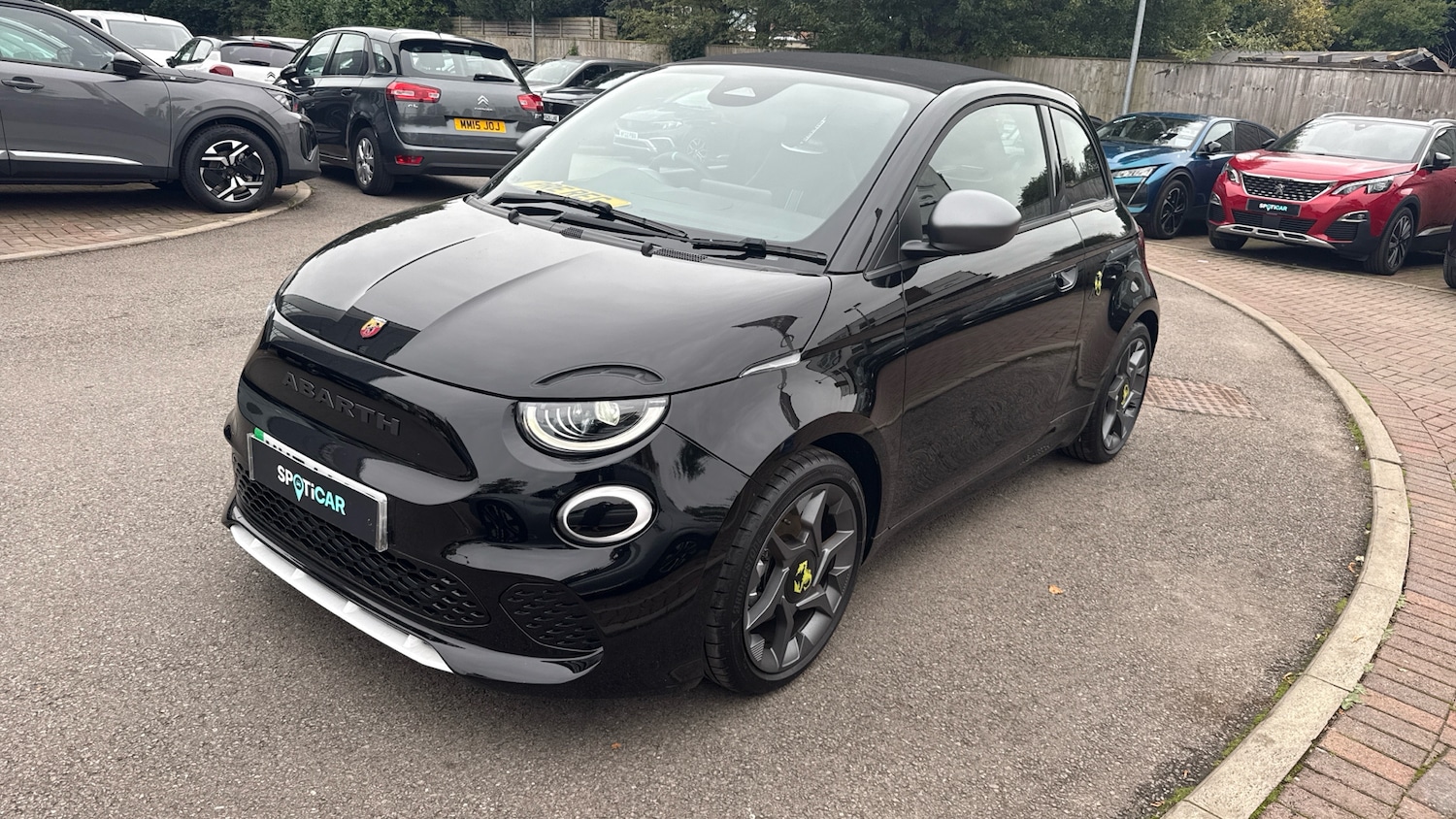 Used Abarth 500C 2025 for sale - 76787598: Photo 7