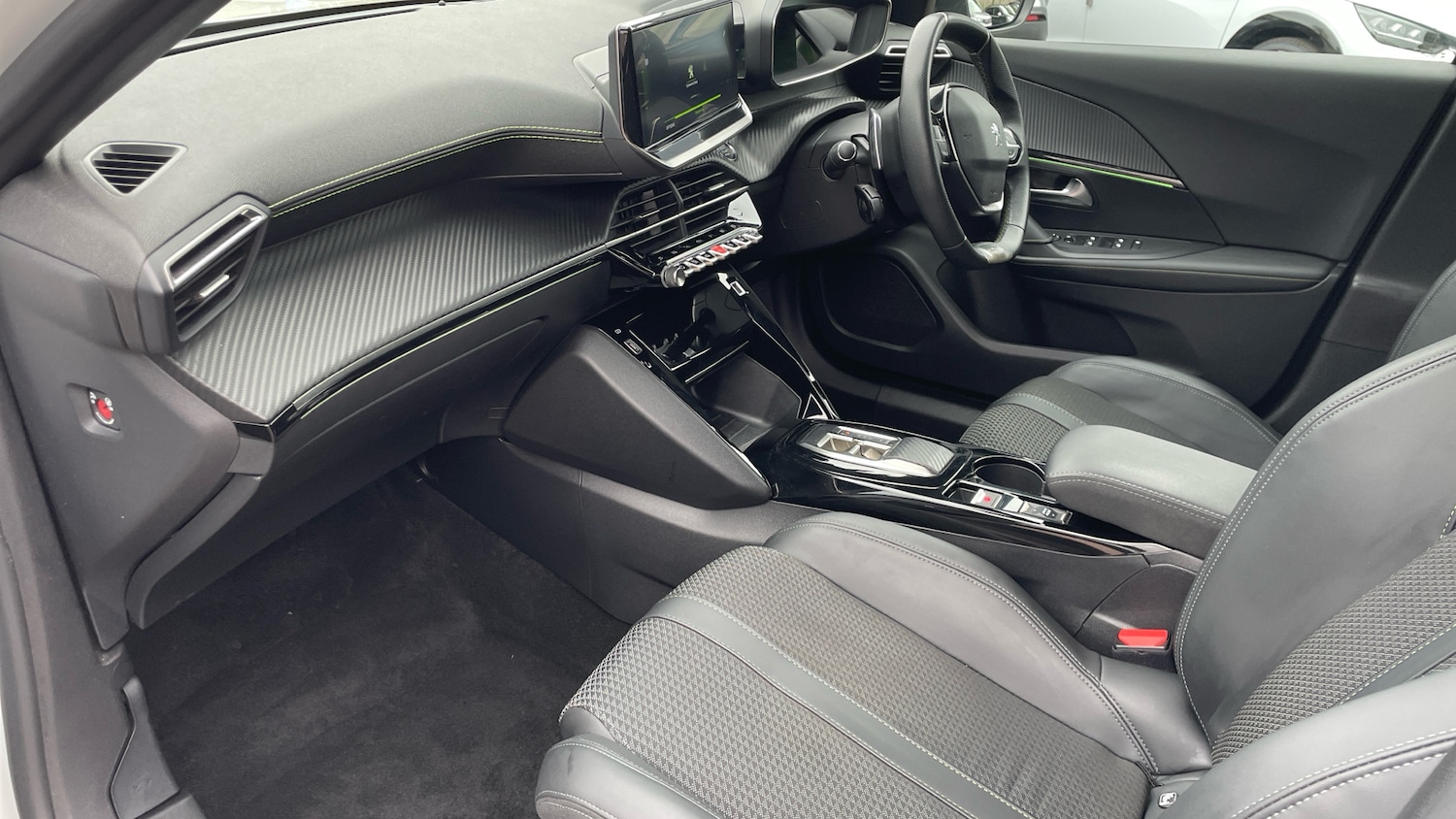 Used Peugeot 2008 2023 for sale - 76285198: Photo 12