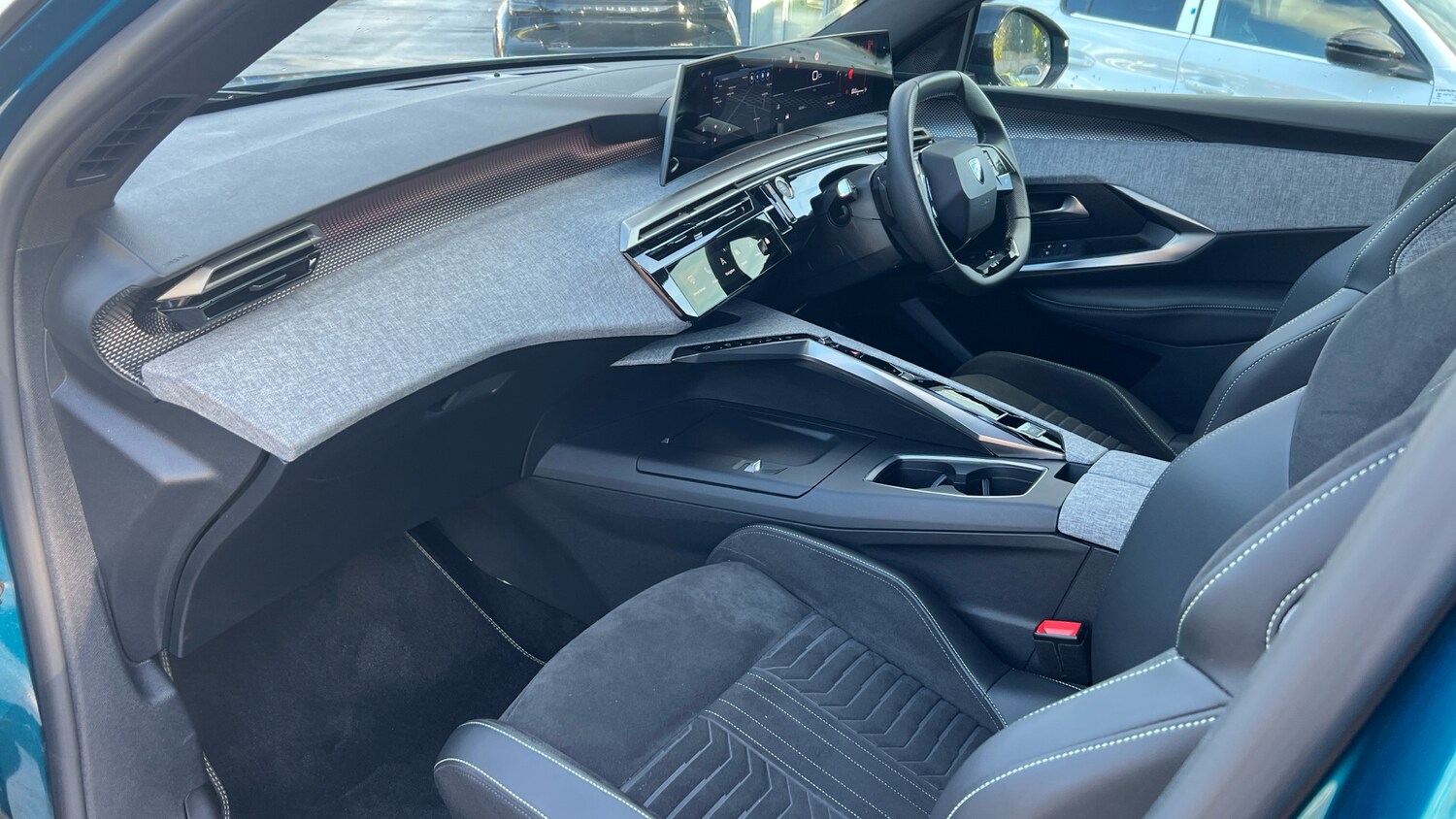 Used Peugeot 3008 2024 for sale - 76372184: Photo 12